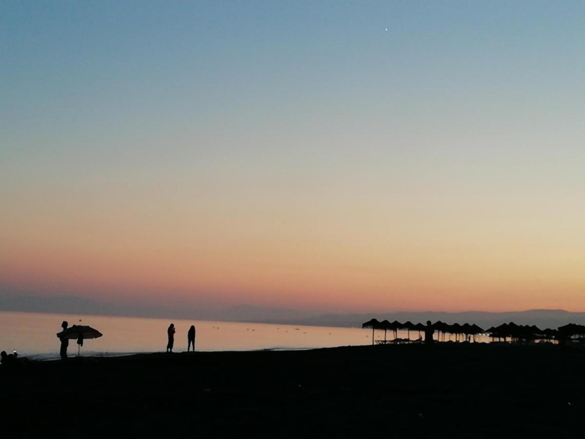 Апартаменты Ferrara Playa Торрокс-Коста Экстерьер фото